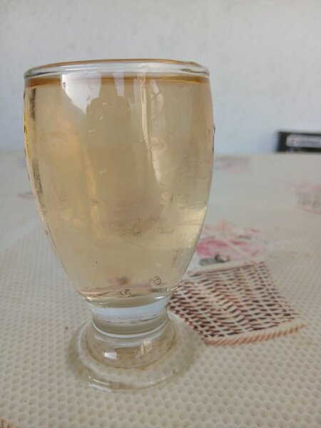 Vand vin si tuica de tara